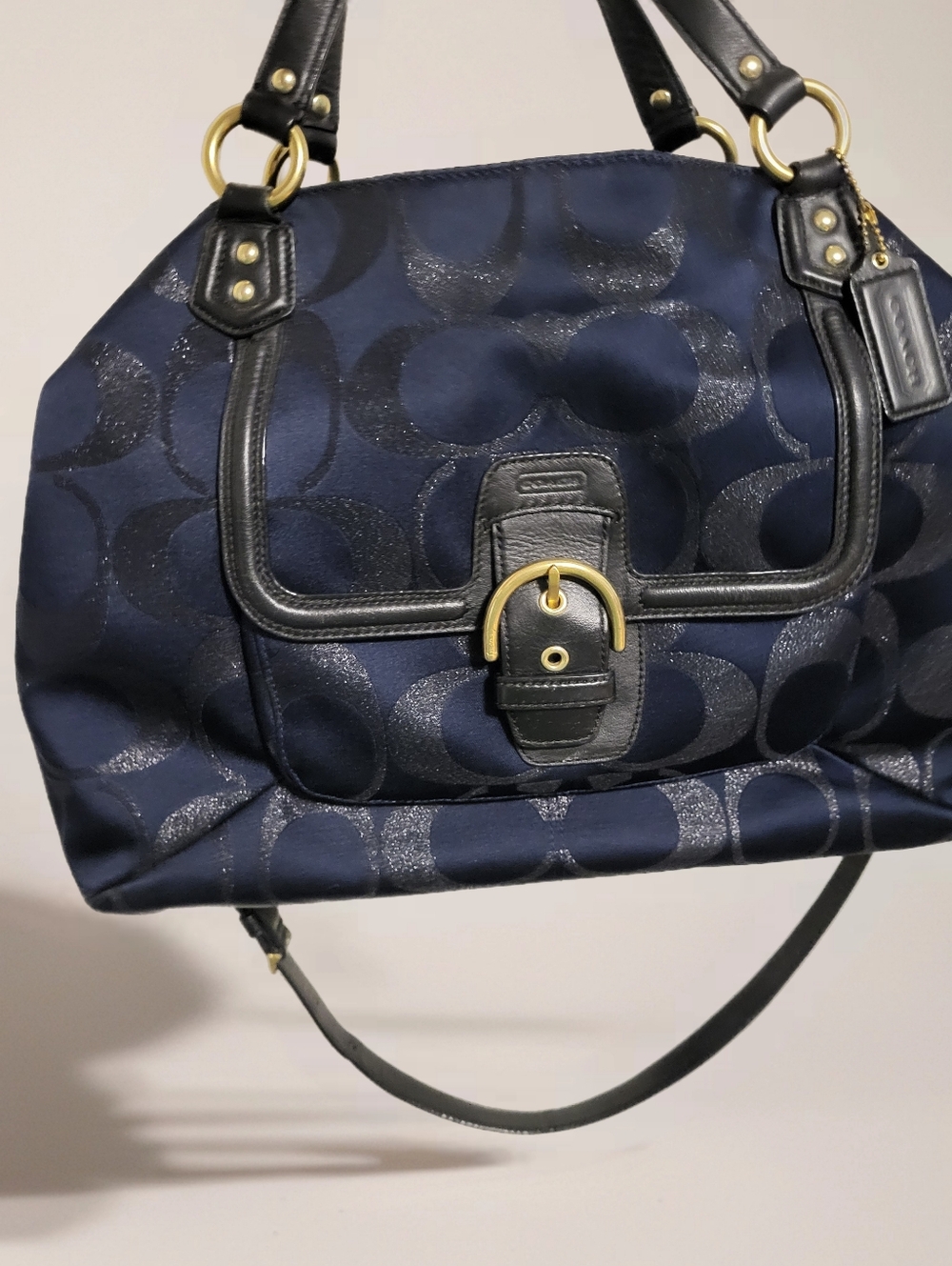 Coach Cambell Signature Metallic Izzy Carryall. - Picture 4 of 9